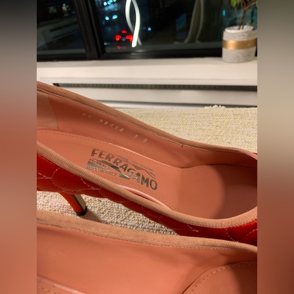 Brand new never worn Ferragamo red silky heels 7B - Picture 4 of 7